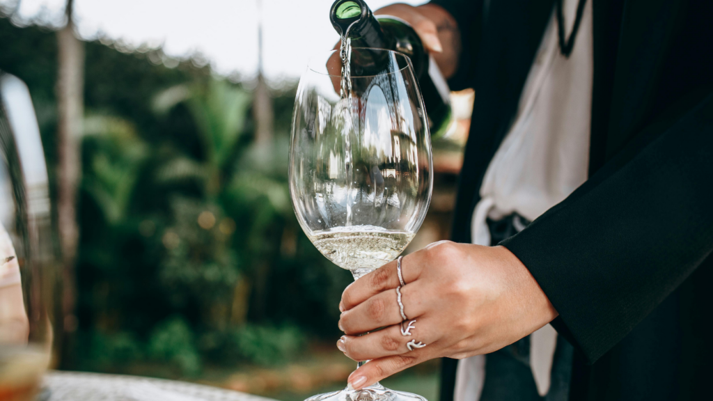 ¿Por qué el consumo de alcohol crece en las mujeres mexicanas?